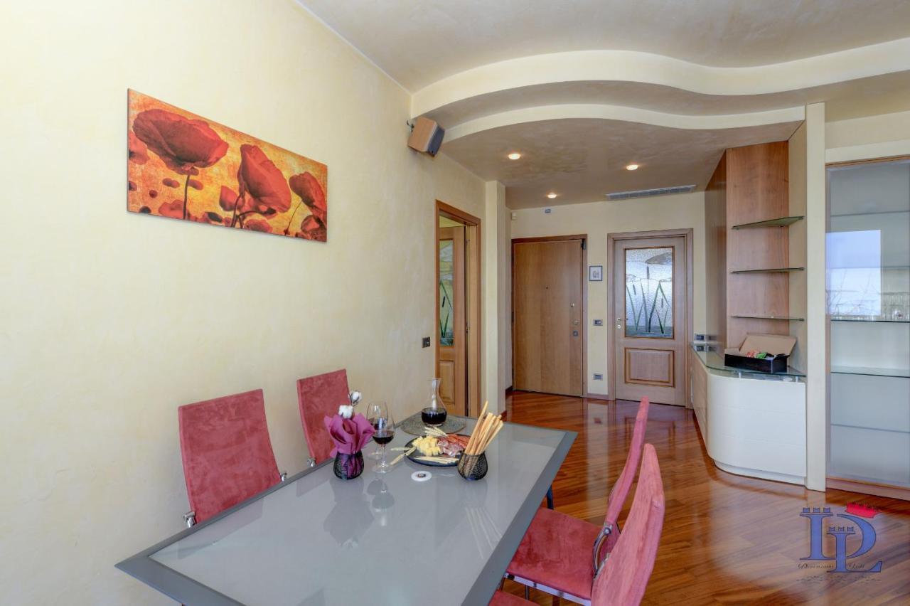 Desenzanoloft Official Partner Marriott Homes & Villas - Charming On The Lake Front Lake 데센자노델가르다 외부 사진
