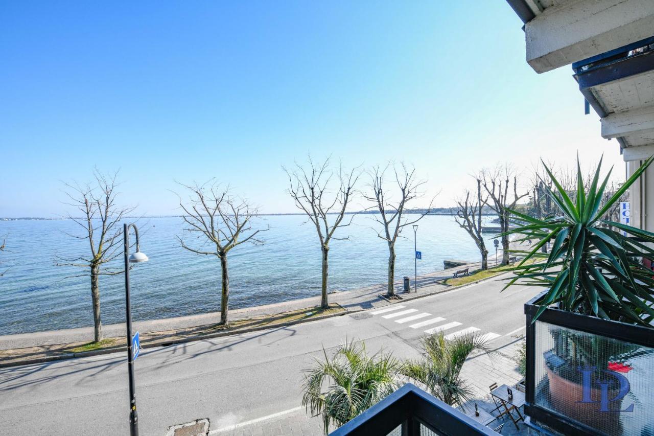Desenzanoloft Official Partner Marriott Homes & Villas - Charming On The Lake Front Lake 데센자노델가르다 외부 사진